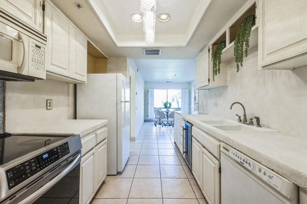 Dining room, Interior, Kitchen, Pendant Lights, Recessed Lighting