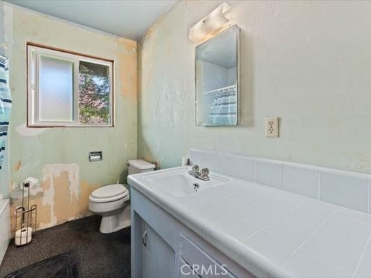 Bathroom, Interior, Tile Countertops