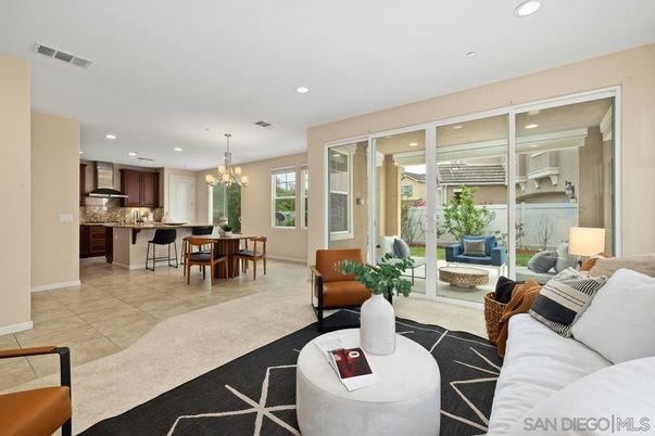 Chandelier, Dining room, Interior, Kitchen, Living room, Recessed Lighting