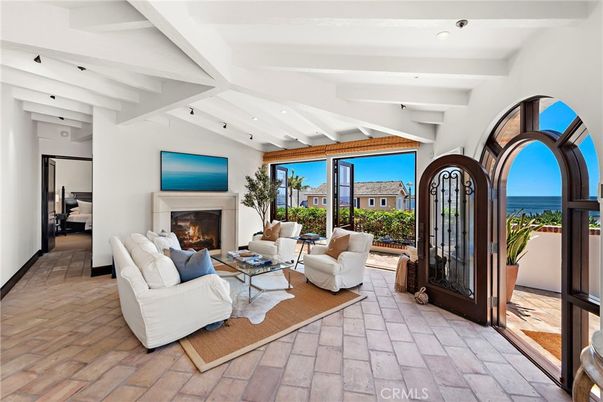 Fireplace, Interior, Living room, Recessed Lighting, Water