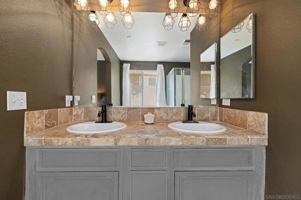 Bathroom, Dual Sink Vanities, Interior
