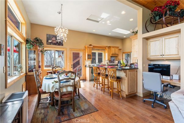 Chandelier, Dining room, Interior, Kitchen, Recessed Lighting, Wood Texture Flooring