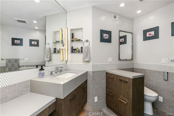 Bathroom, Interior, Recessed Lighting