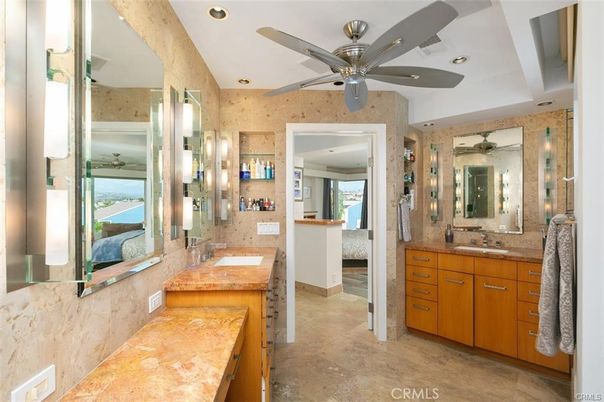 Bathroom, Dual Sink Vanities, Interior, Recessed Lighting