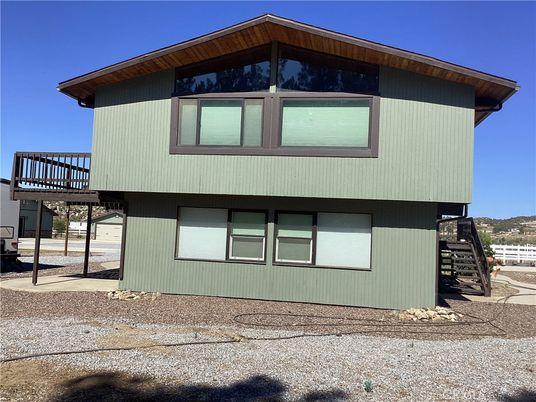 Exterior, Facade, Modern