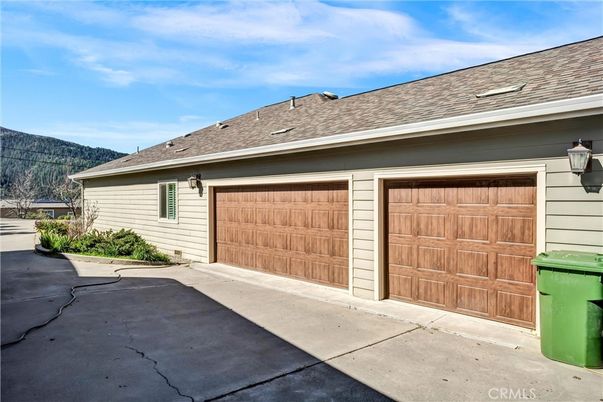 Detached Garage, Exterior