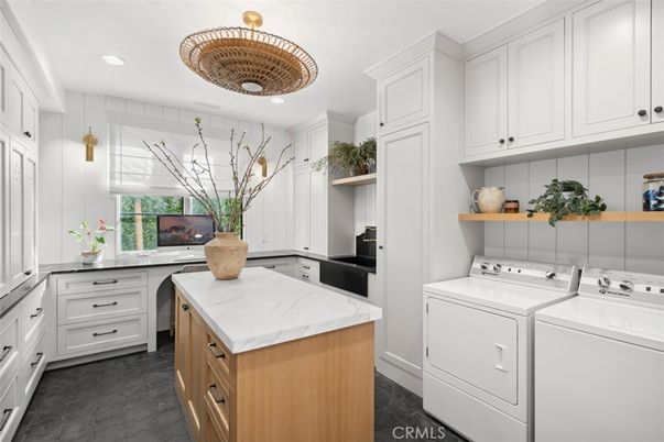 Interior, Kitchen, Recessed Lighting, Washer
