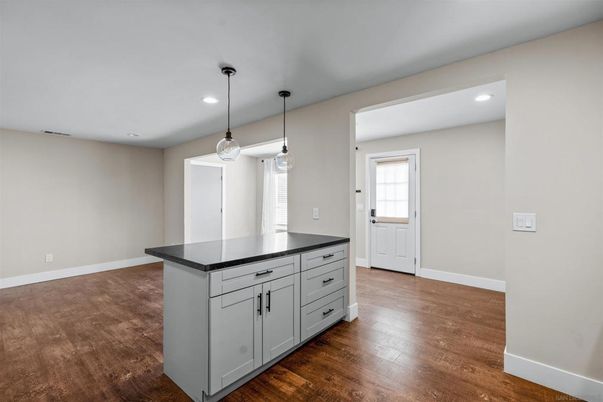 Interior, Pendant Lights, Recessed Lighting, Wood Texture Flooring