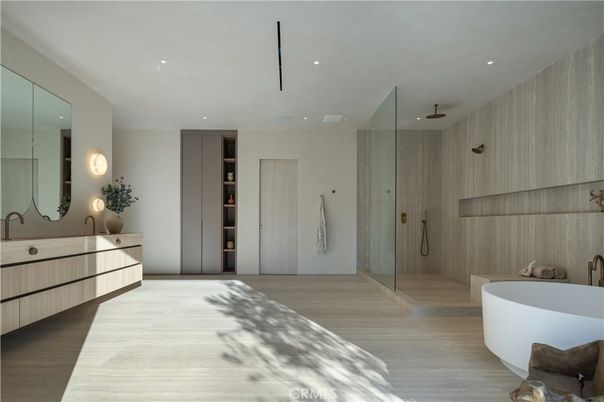 Bathroom, Free Standing Baths, Interior, Recessed Lighting, Wood Texture Flooring