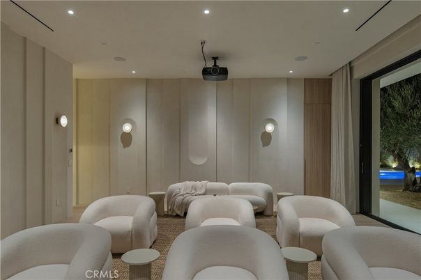 Interior, Projection Screen, Recessed Lighting, Theatre Room
