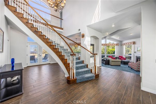 Chandelier, Interior, Living room, Recessed Lighting, Wood Texture Flooring