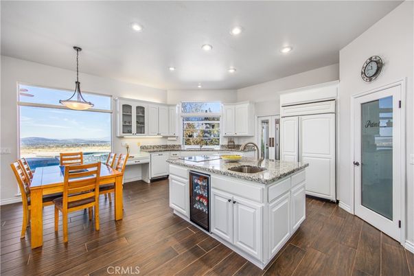 Dining room, Interior, Kitchen, Pendant Lights, Recessed Lighting, Wood Texture Flooring