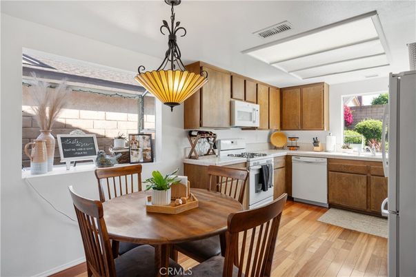 Dining room, Interior, Kitchen, Pendant Lights, Wood Texture Flooring