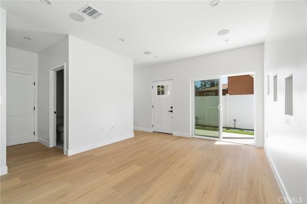 Empty room, Interior, Recessed Lighting, Wood Texture Flooring