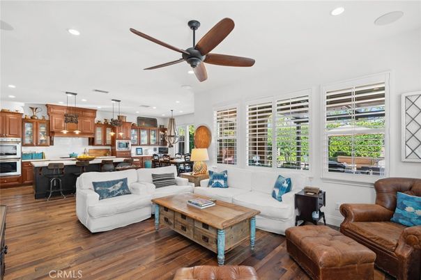 Dining room, Interior, Kitchen, Living room, Pendant Lights, Recessed Lighting, Stainless Steel Appliances, Wood Texture Flooring