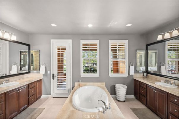 Bathroom, Dual Sink Vanities, Free Standing Baths, Interior, Recessed Lighting