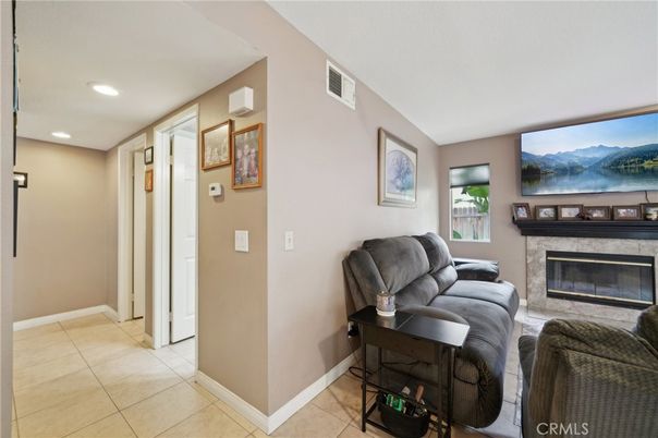 Fireplace, Interior, Living room, Recessed Lighting