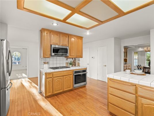 Dining room, Interior, Kitchen, Recessed Lighting, Tile Countertops, Wood Texture Flooring