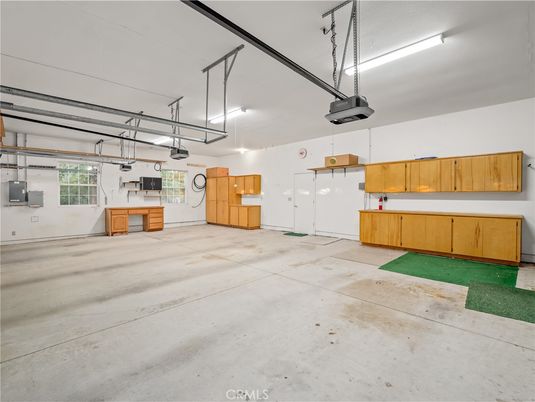 Garage, Interior