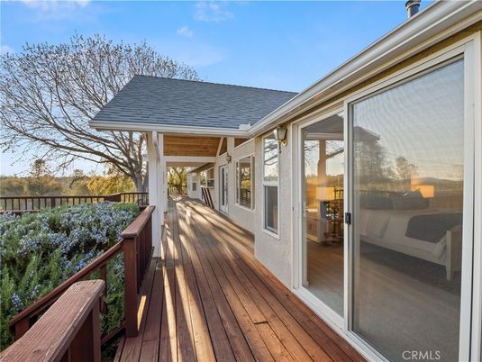 Exterior, Wood Texture Flooring