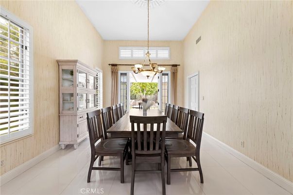 Chandelier, Dining room, Interior