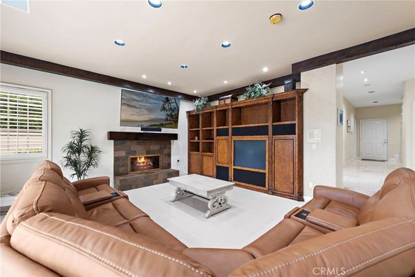 Fireplace, Interior, Living room, Recessed Lighting