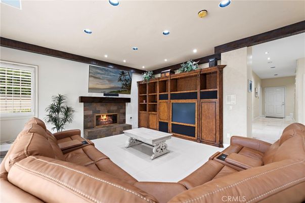 Fireplace, Interior, Living room, Recessed Lighting