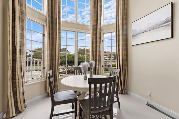 Dining room, Interior