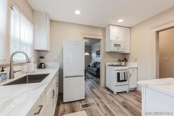 Interior, Kitchen, Recessed Lighting, Wood Texture Flooring