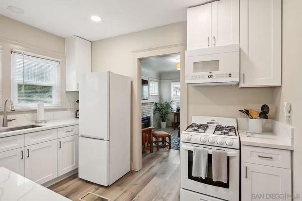 Interior, Kitchen, Recessed Lighting, Wood Texture Flooring