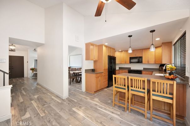 Dining room, Interior, Kitchen, Pendant Lights, Recessed Lighting, Wood Texture Flooring