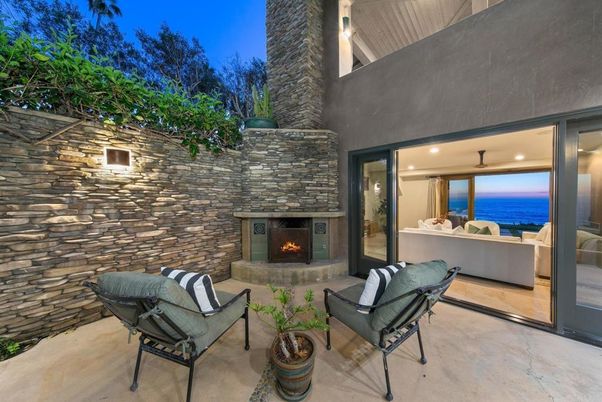 Exterior, Fireplace, Water
