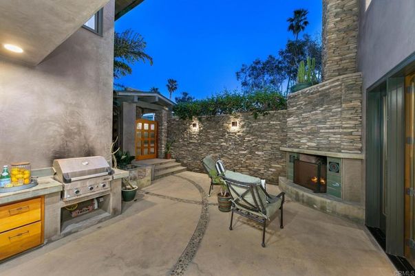 Exterior, Fireplace
