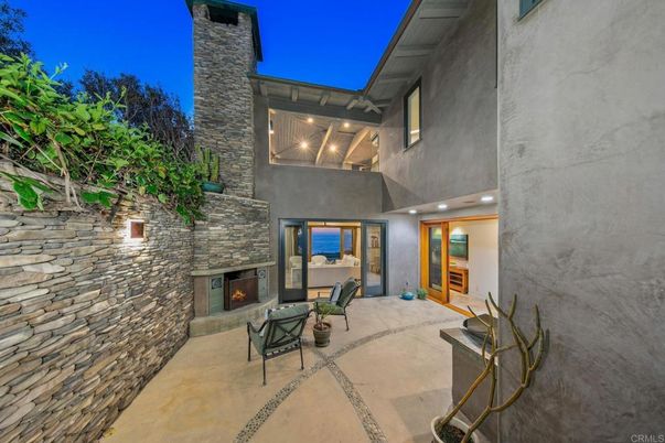 Exterior, Fireplace
