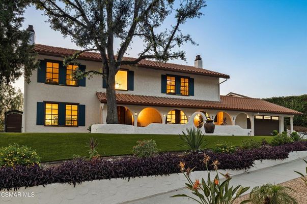 Attached, Exterior, Facade, Mediterranean