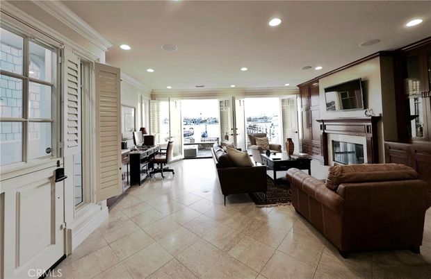Fireplace, Interior, Living room, Recessed Lighting