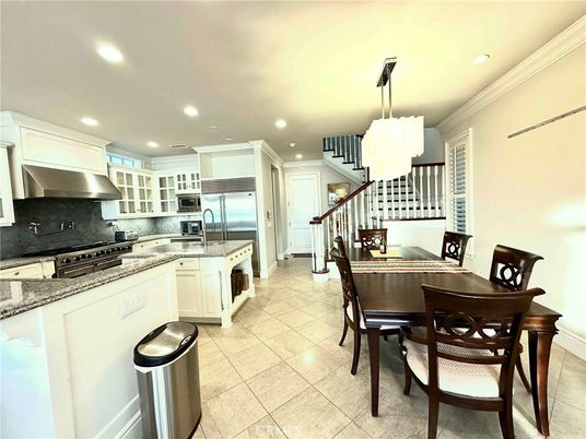 Chandelier, Dining room, Interior, Kitchen, Pendant Lights, Recessed Lighting, Stainless Steel Appliances