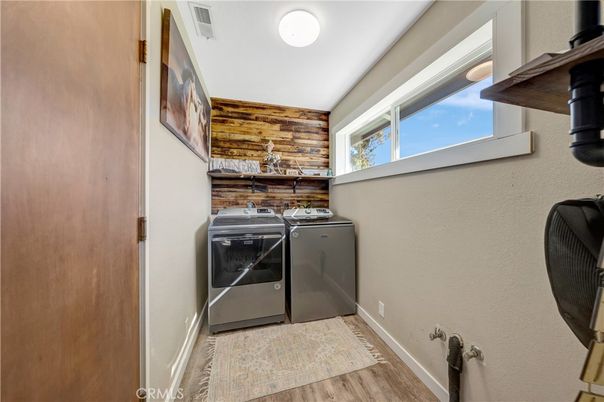 Interior, Washer, Wood Texture Flooring, Wooden Walls