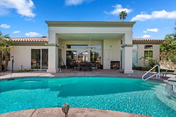 Exterior, Fireplace, Pool