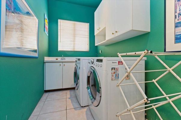 Interior, Washer