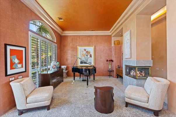 Fireplace, Interior, Living room, Piano, Recessed Lighting