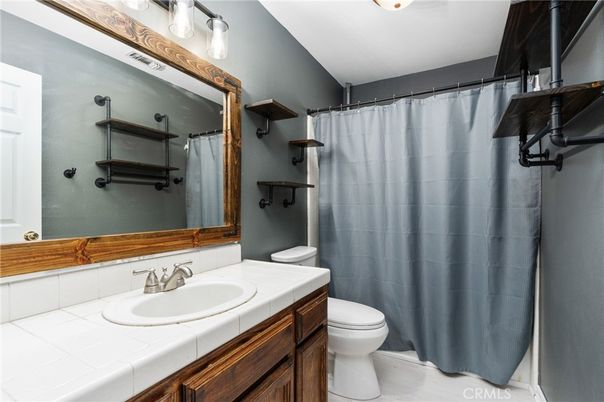 Bathroom, Interior, Tile Countertops