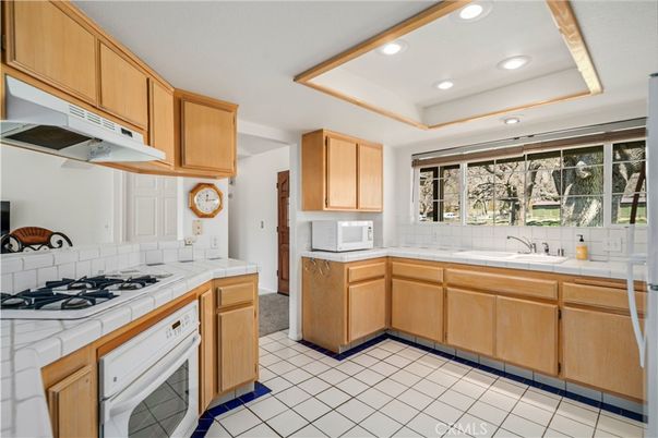 Interior, Kitchen, Recessed Lighting, Tile Countertops