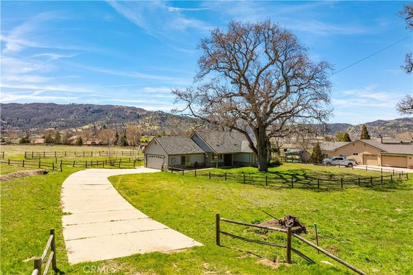 Backyard, Detached Garage, Exterior
