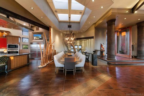 Chandelier, Dining room, Interior, Kitchen, Recessed Lighting, Stainless Steel Appliances