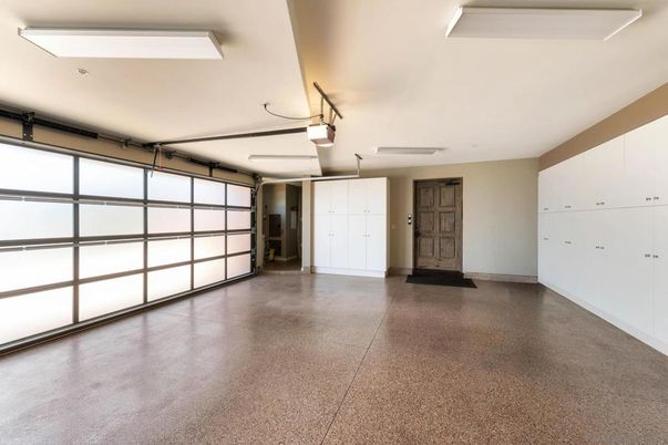 Garage, Interior
