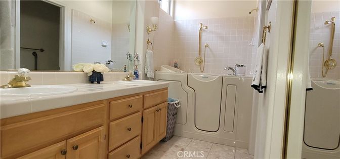 Bathroom, Dual Sink Vanities, Interior, Tile Countertops, Washer