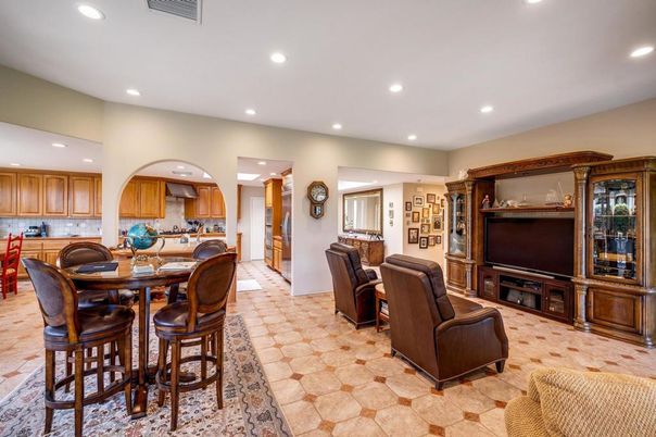 Dining room, Interior, Kitchen, Recessed Lighting
