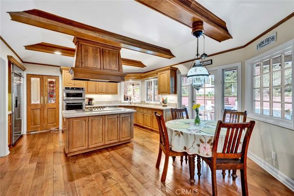 Dining room, Interior, Kitchen, Pendant Lights, Stainless Steel Appliances, Wooden Beams, Wood Texture Flooring