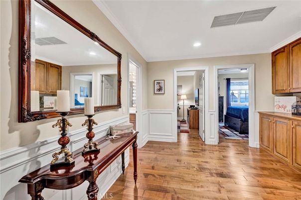 Interior, Recessed Lighting, Wood Texture Flooring